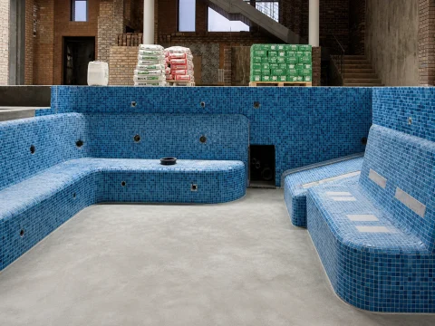 Крупный крытый многоуровневый SPA-комплекс — ракурс 2