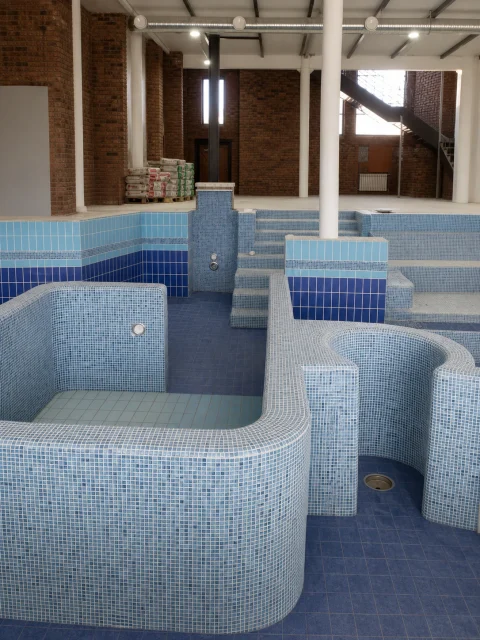 Крупный крытый многоуровневый SPA-комплекс — ракурс 10